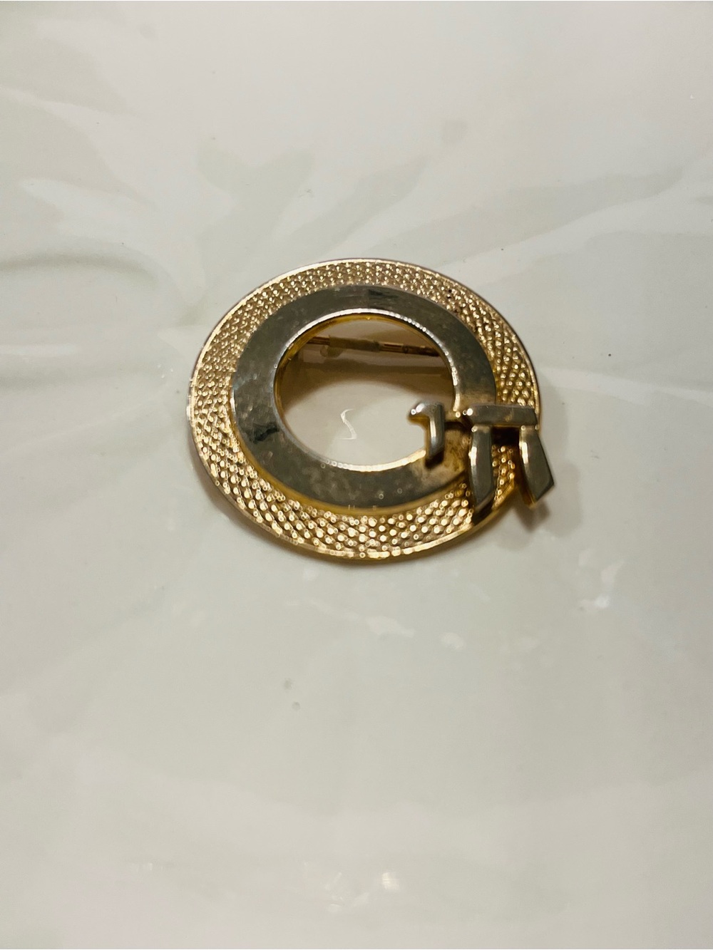 Vintage Gold Plated Round Brooch with Hebrew Letter “Chai”